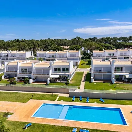 Luxury In Serene Location With Pool & Private Garden * Quarteira