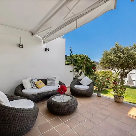 Luxury In Serene Location With Pool & Private Garden * Quarteira