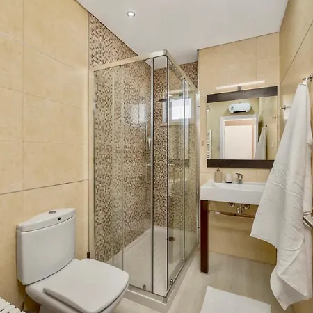 Luxury In Serene Location With Pool & Private Garden Holiday home